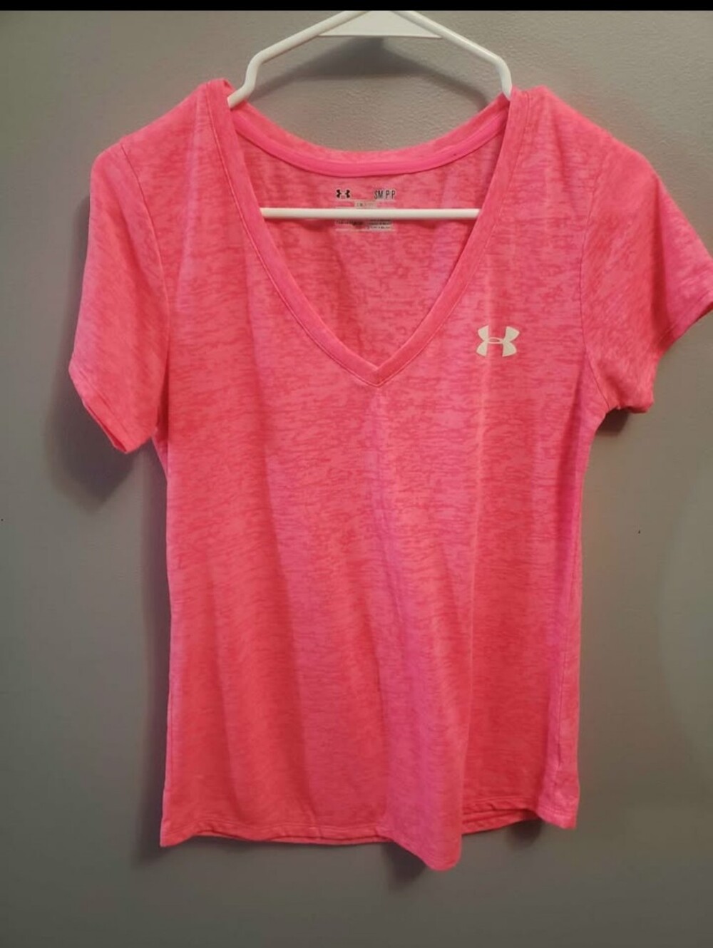 Under Armour Pink Heather V-Neck Short Sleeve Top